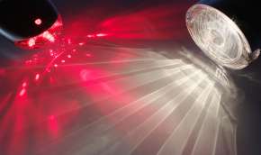 Beeld bij Verblinding door fietsverlichting vormt een groeiend probleem