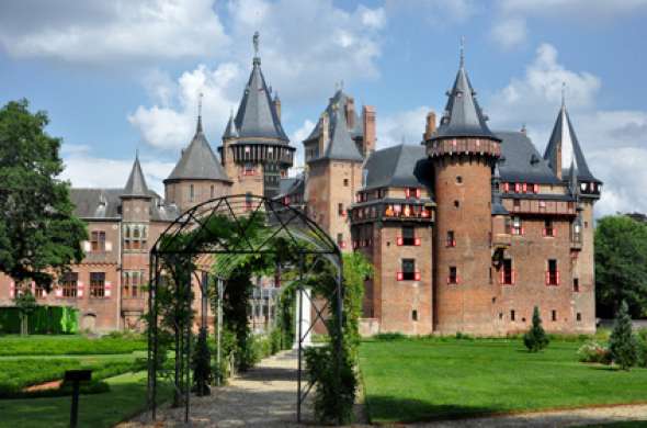 Beeld bij Kasteel de Haar