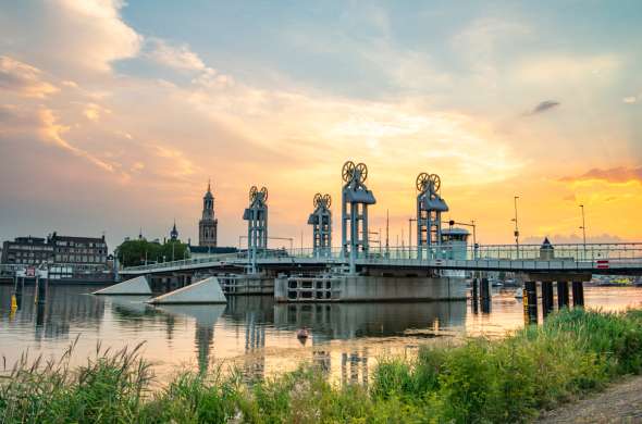 Beeld bij Bruggen over de IJssel