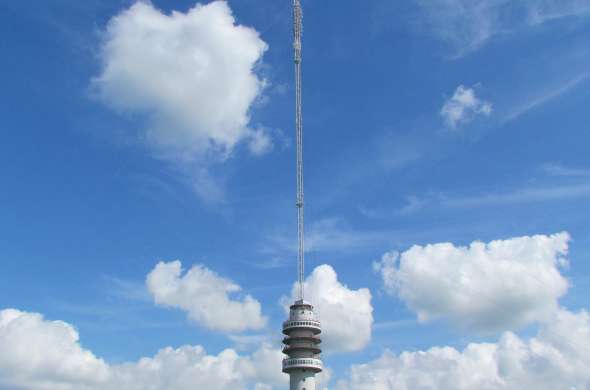 Beeld bij De televisietoren van Drenthe