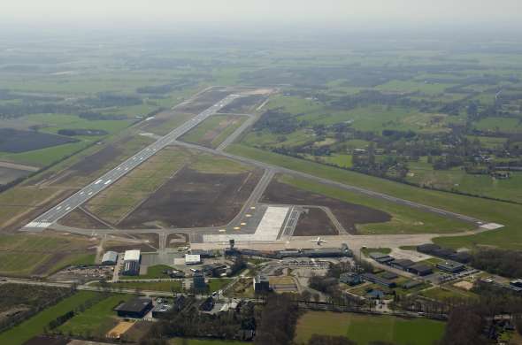 Beeld bij Groningen Airport Eelde